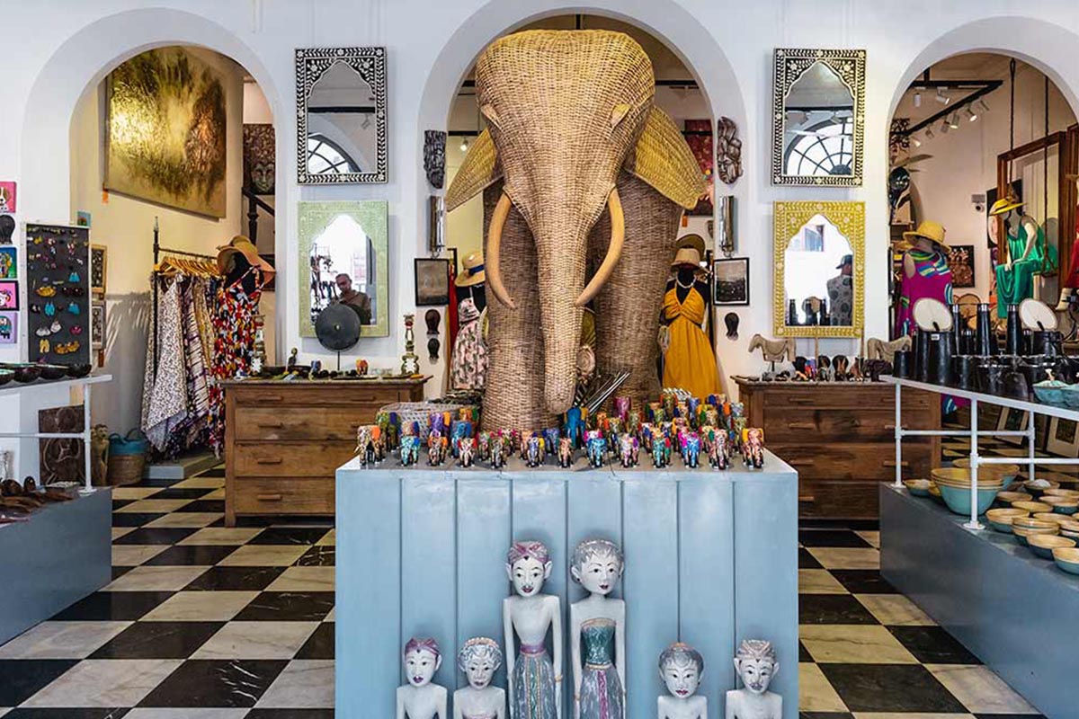 Art Galleries & Boutique Shops