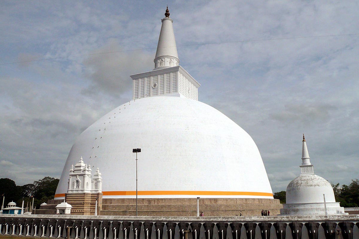Ruwanwelisaya Stupa