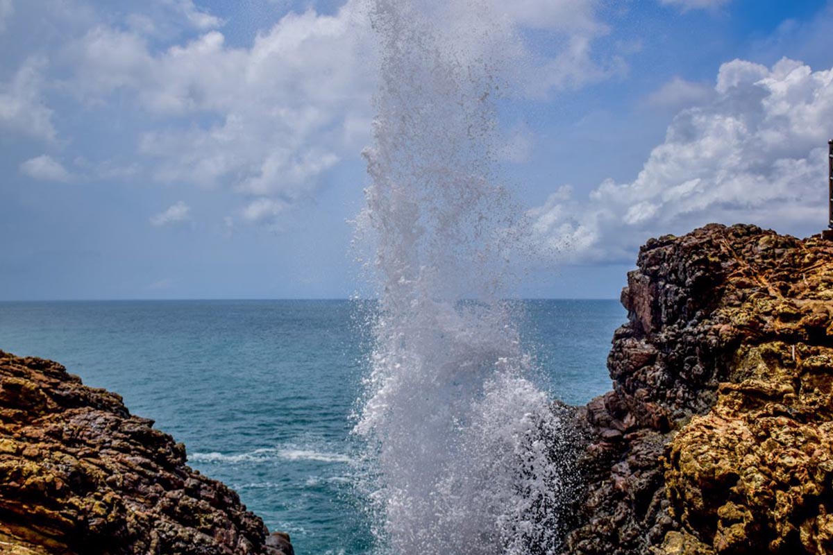 Hummanaya Blowhole